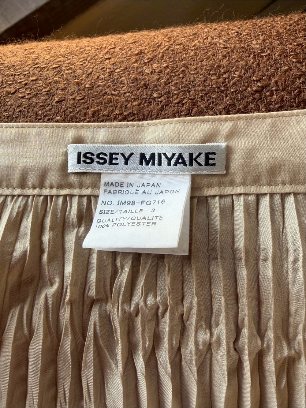 Issey Miyake Pleated Midi Skirt Antique Gold Khaki Olive 100% Polyester Vintage - Picture 8 of 10
